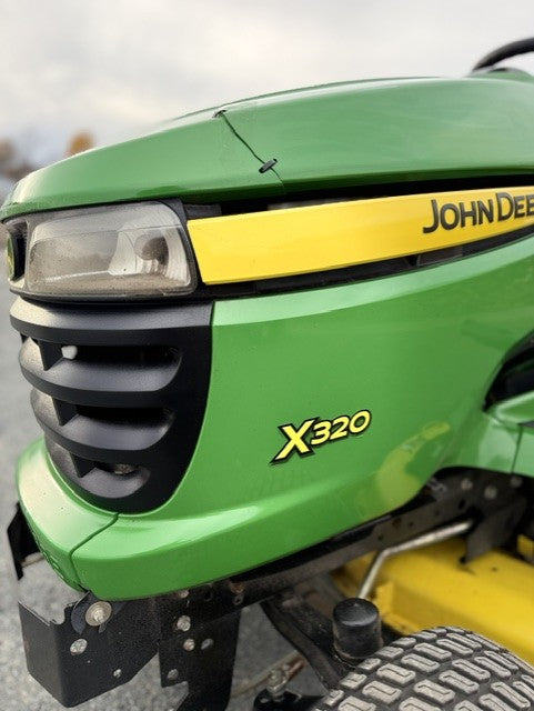 John Deere X320 48"